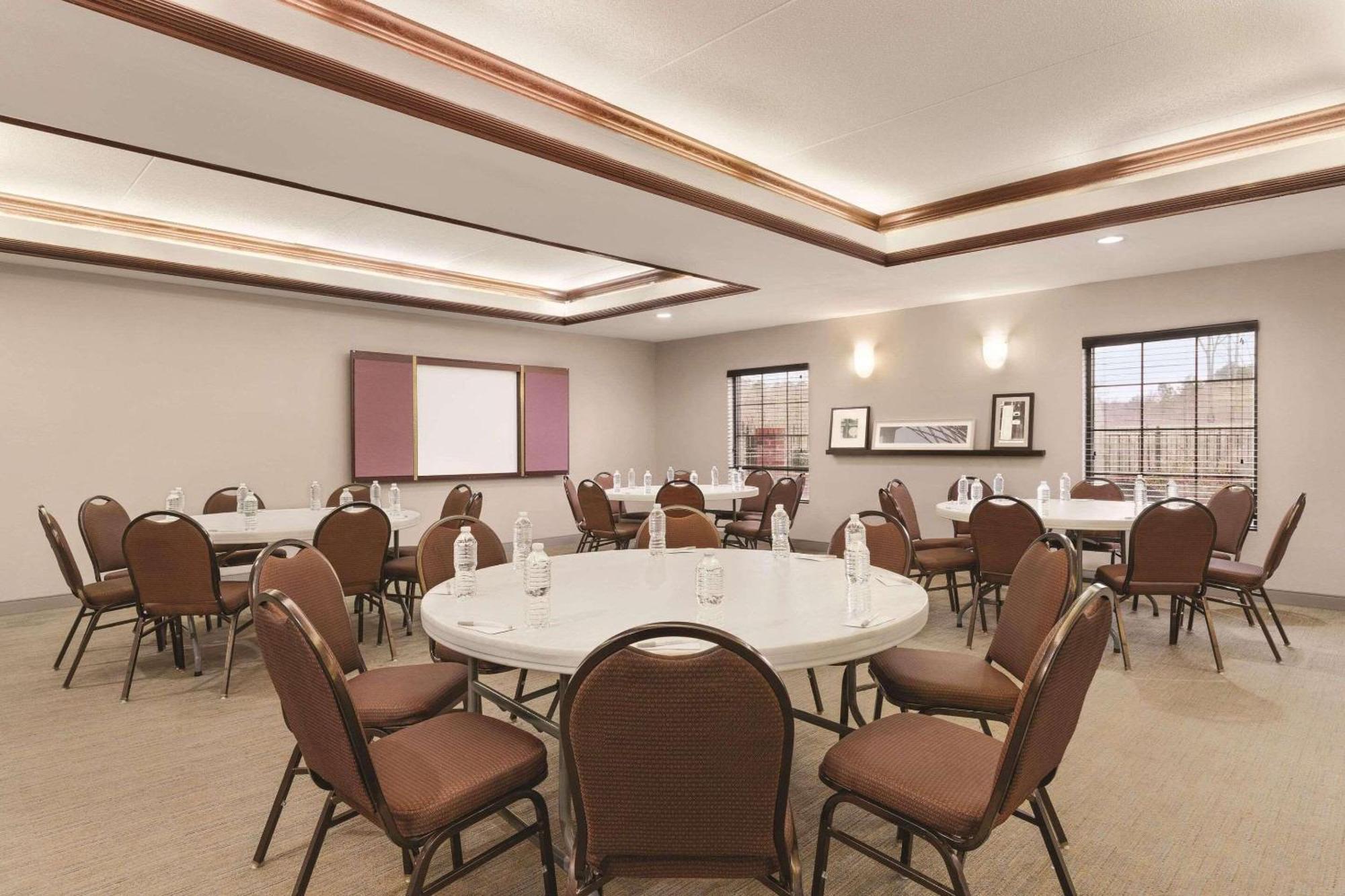 Country Inn & Suites By Radisson, Griffin, Ga Екстер'єр фото